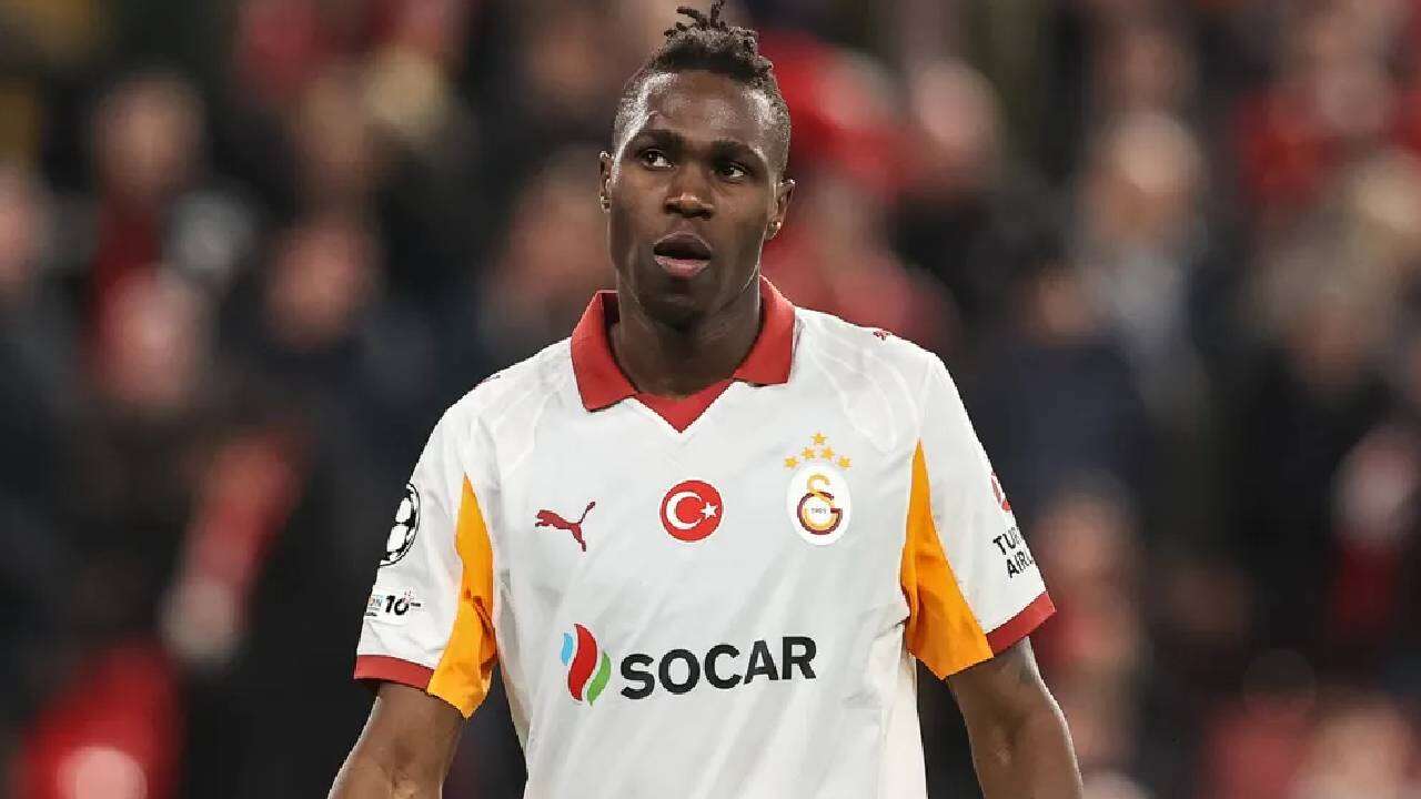 Galatasaray'ın yeni stoperi belli oldu: Okan Buruk kararını resmen verdi, son şansı olacak! 5